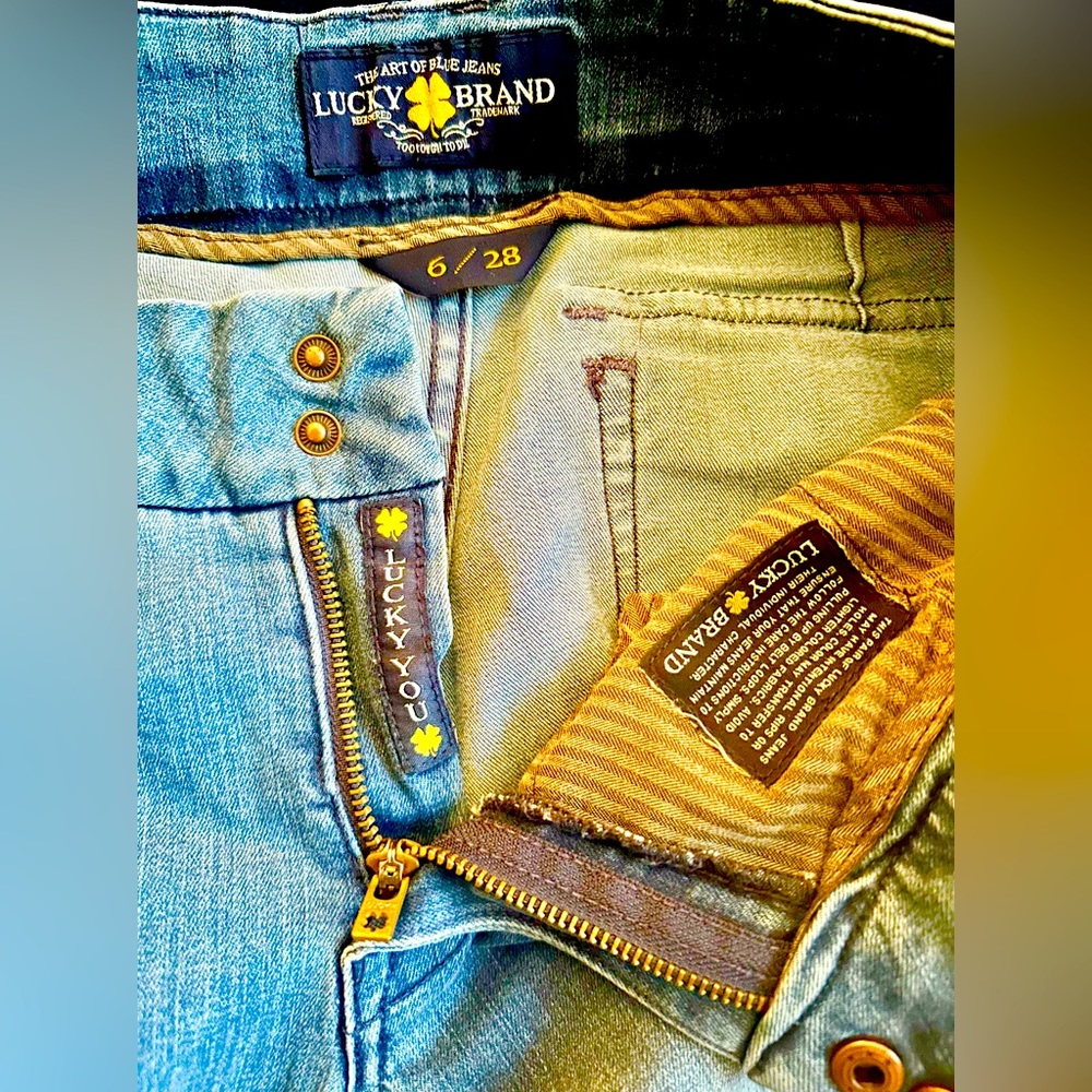 Lucky women’s distressed jeans, size 6/28.